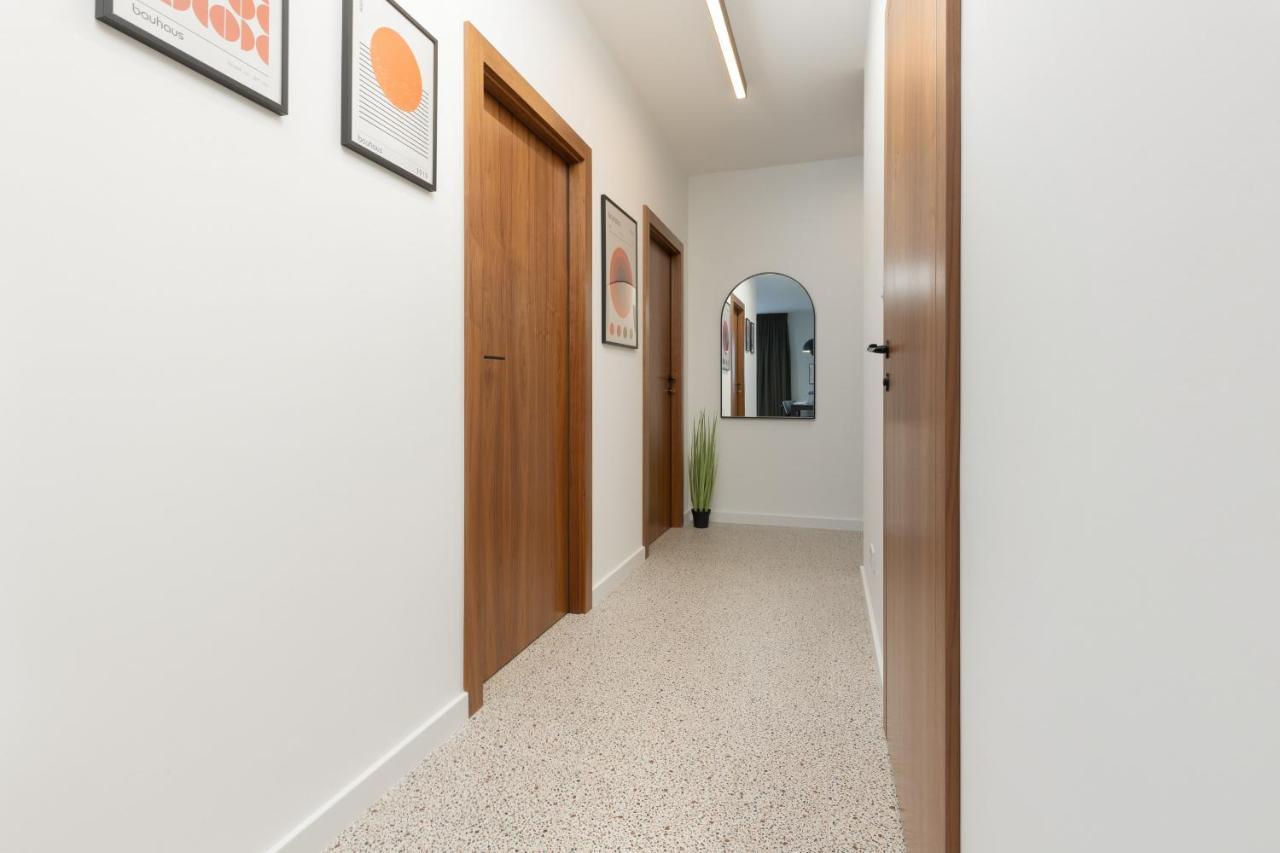 Trendy & Spacious 3-Room Apartament Warsaw Wilanow By Noclegi Renters Exterior photo