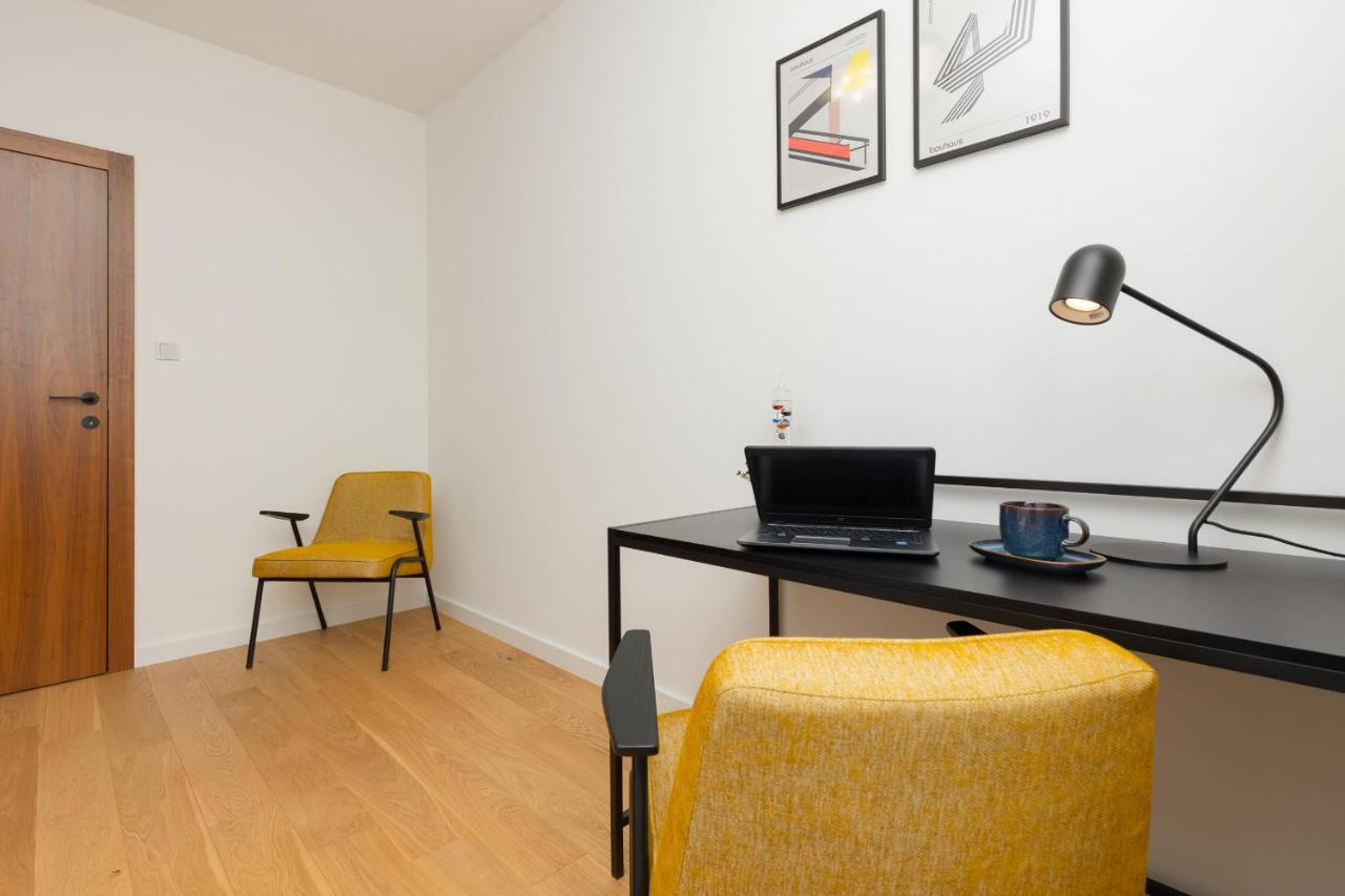 Trendy & Spacious 3-Room Apartament Warsaw Wilanow By Noclegi Renters Exterior photo