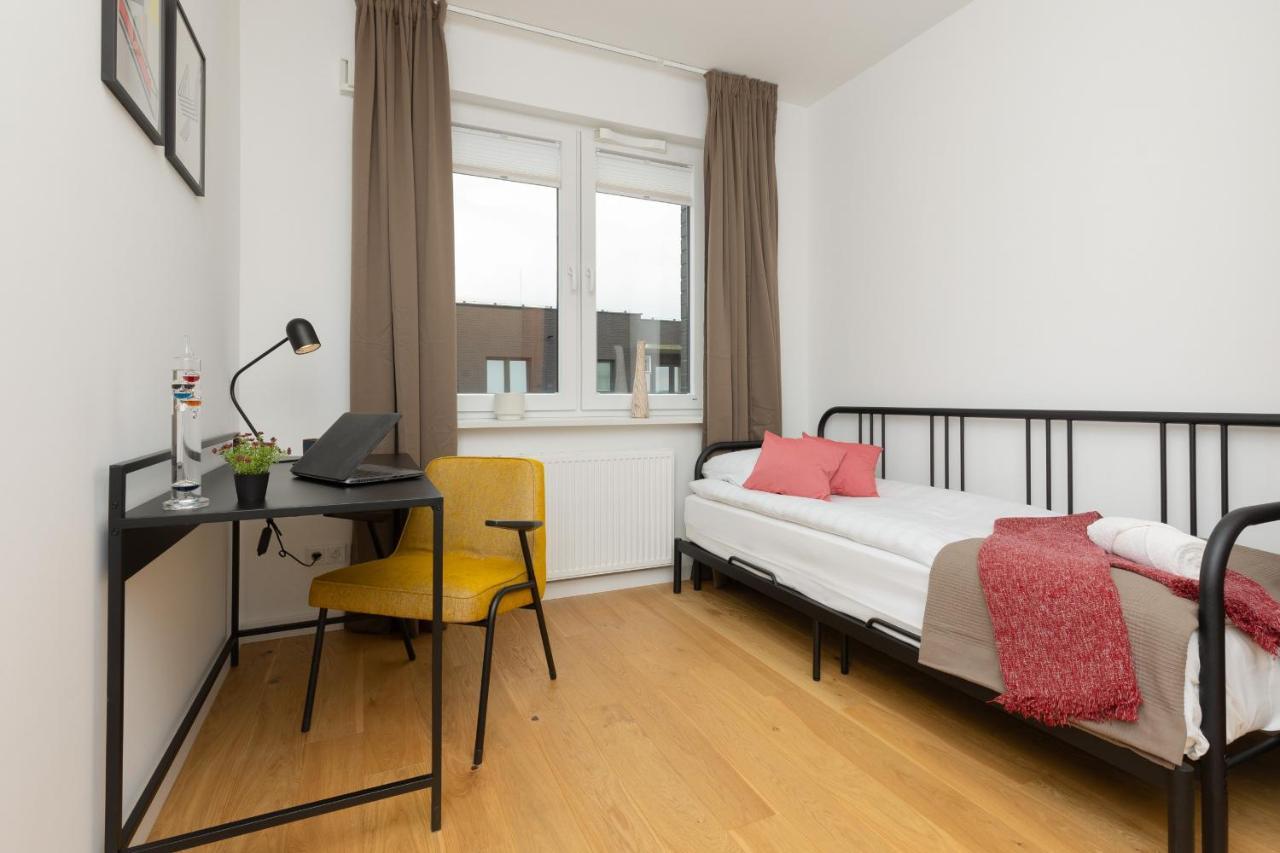 Trendy & Spacious 3-Room Apartament Warsaw Wilanow By Noclegi Renters Exterior photo